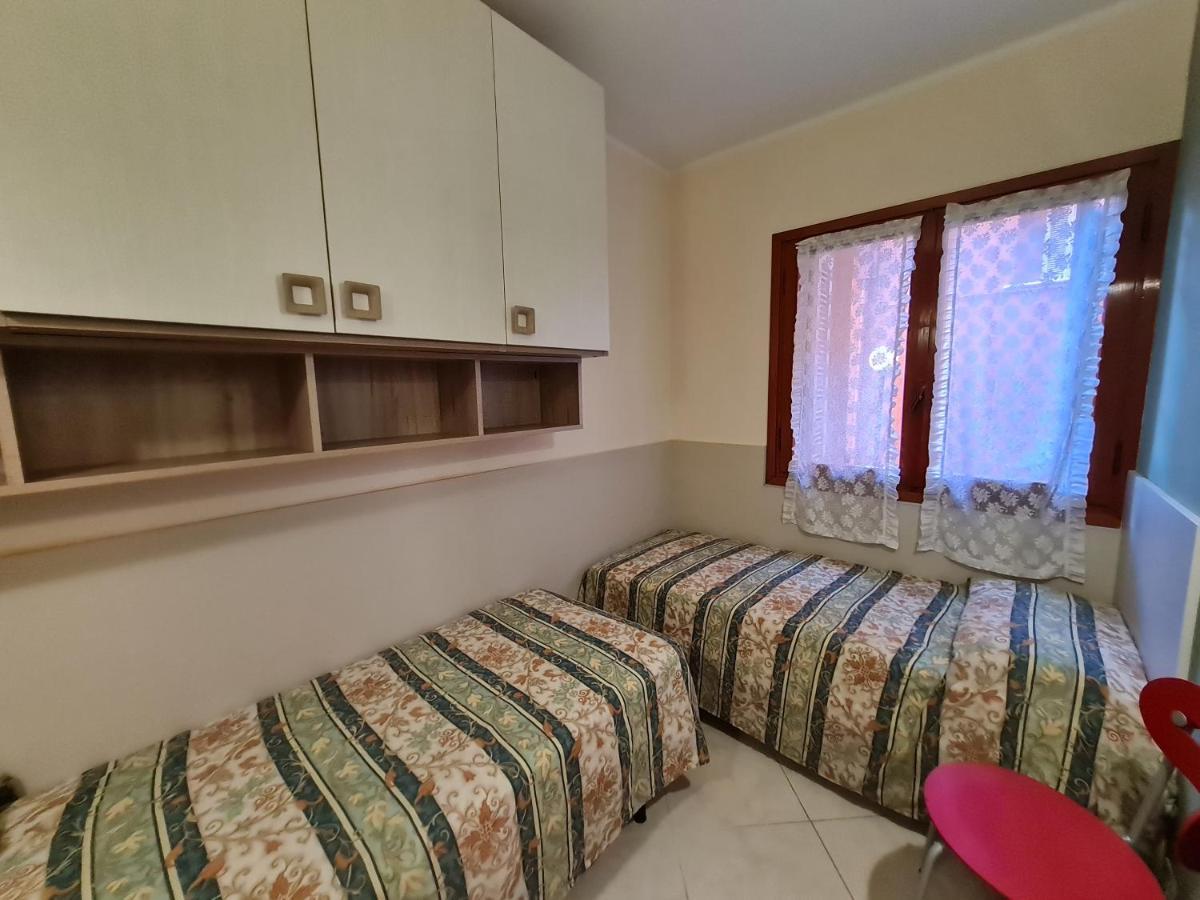 Easy Apartments Peschiera Пескиера дел Гарда Екстериор снимка