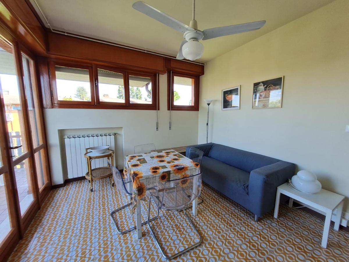 Easy Apartments Peschiera Пескиера дел Гарда Екстериор снимка