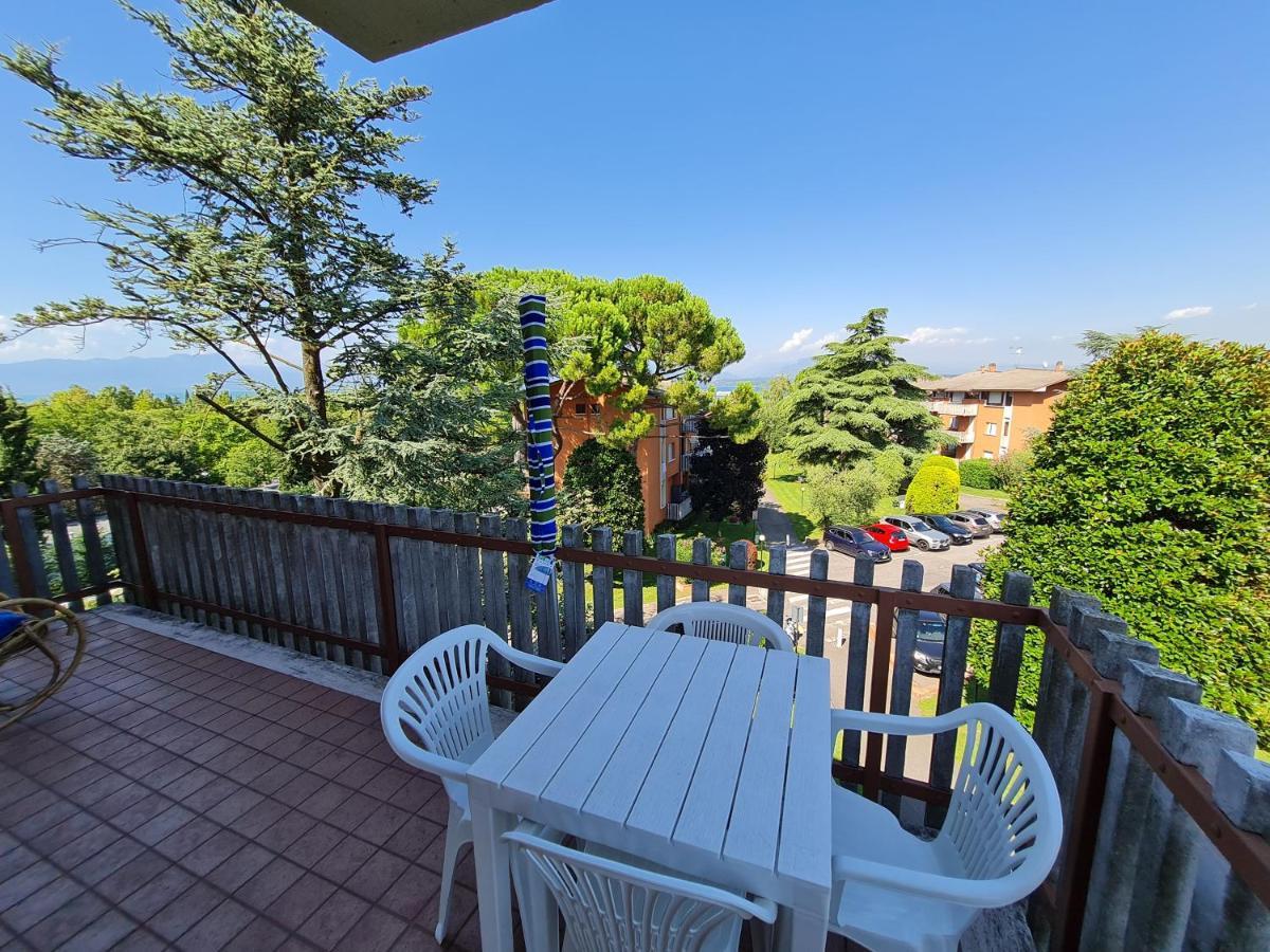 Easy Apartments Peschiera Пескиера дел Гарда Екстериор снимка