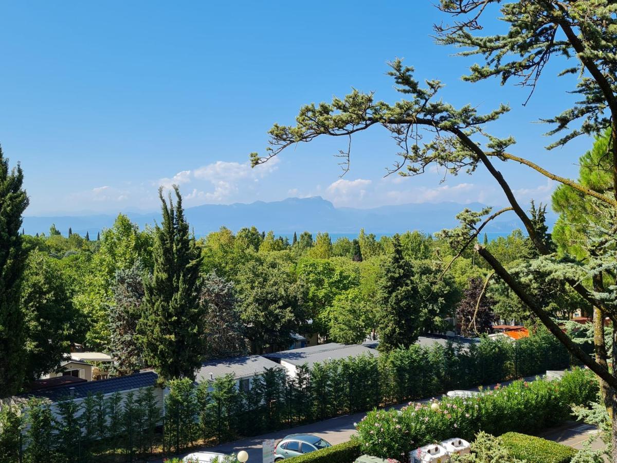 Easy Apartments Peschiera Пескиера дел Гарда Екстериор снимка