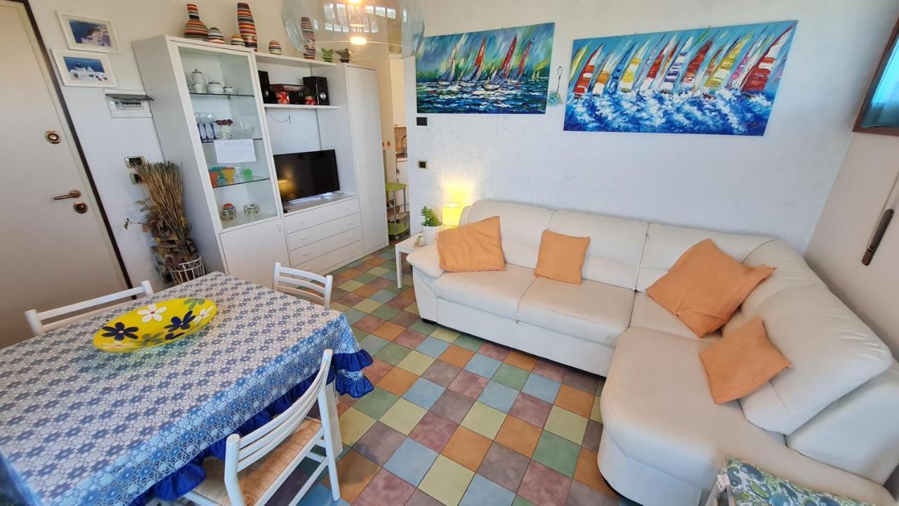 Easy Apartments Peschiera Пескиера дел Гарда Екстериор снимка