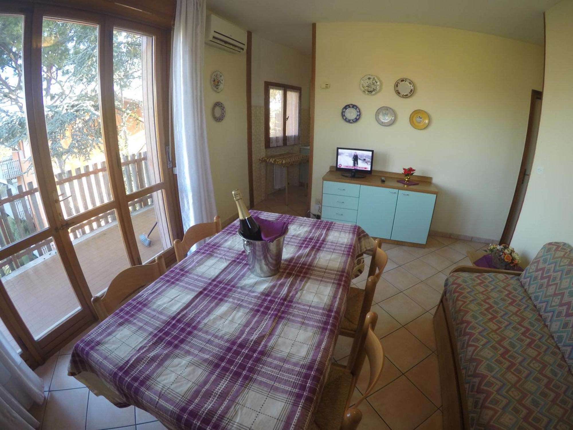 Easy Apartments Peschiera Пескиера дел Гарда Екстериор снимка